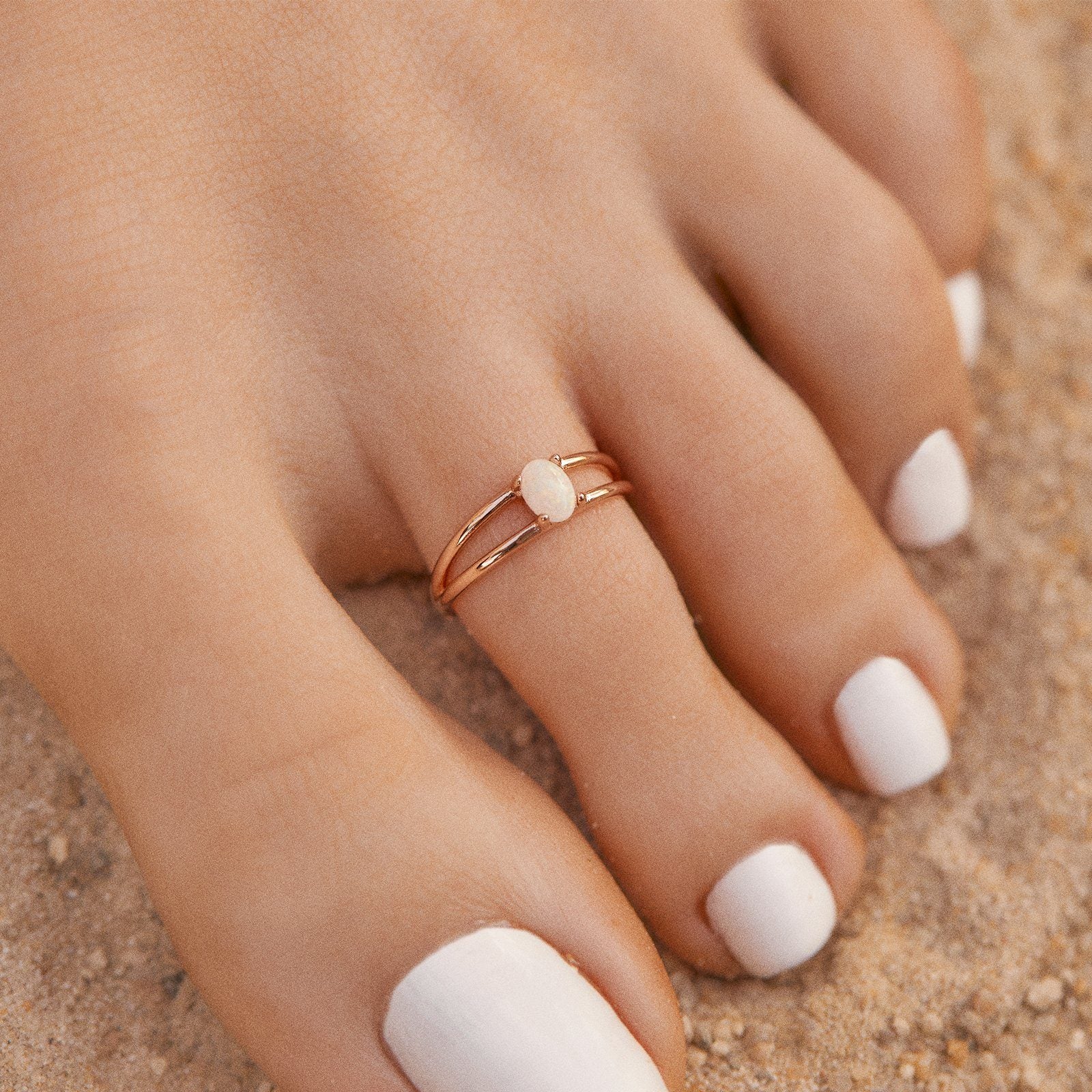 Opal deals toe ring