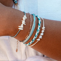 Mother of Pearl Shell Chip Bracelet Gallery Thumbnail