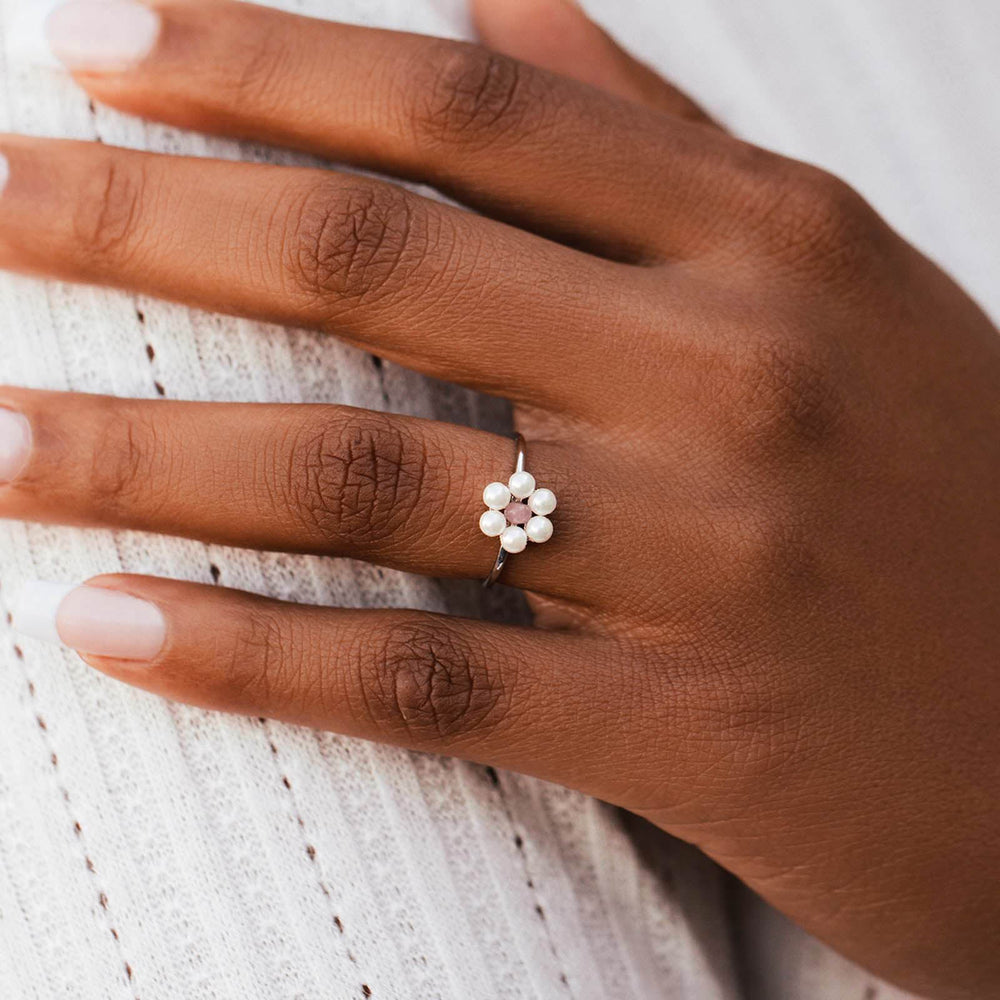 Bitty Pearl Flower Ring 2