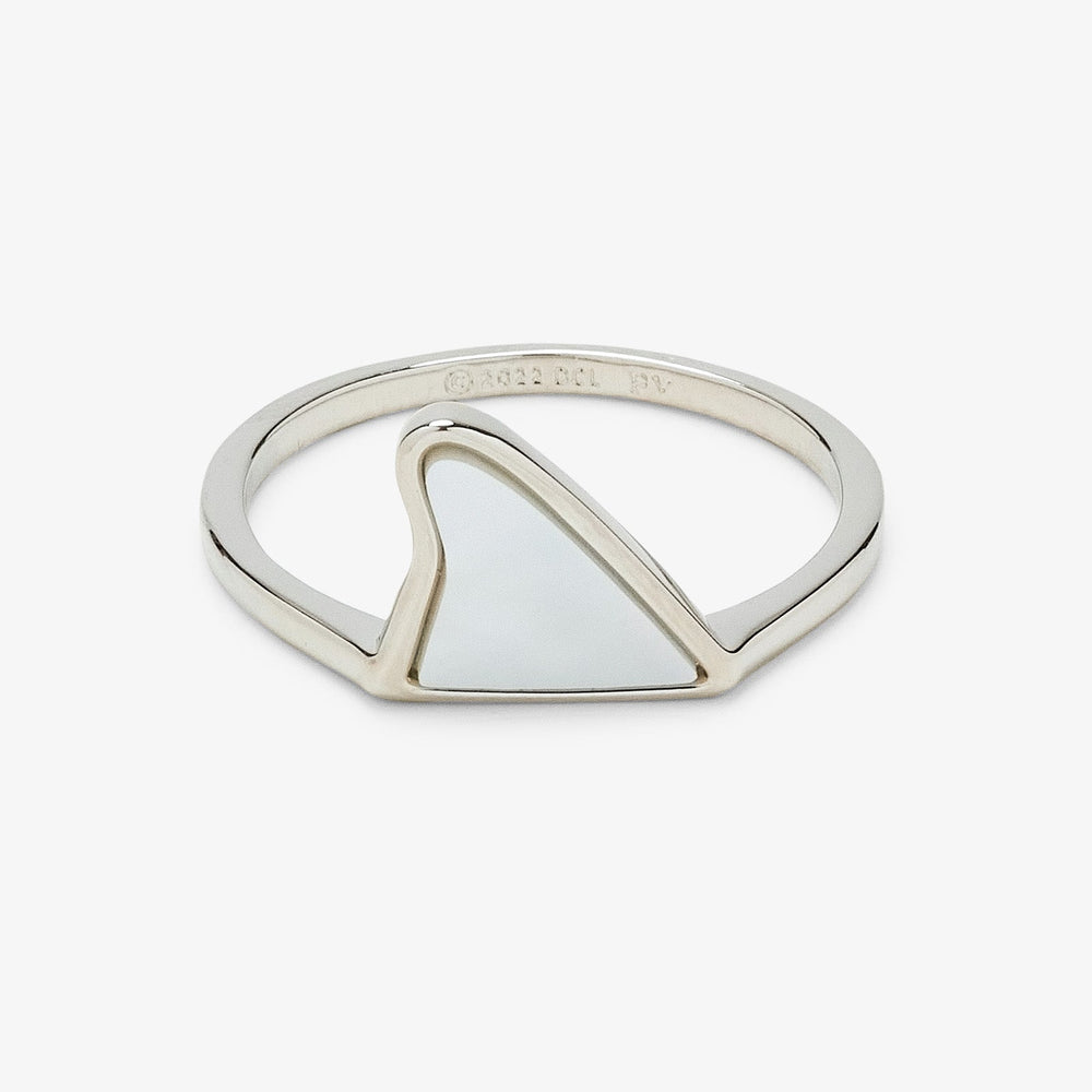 Mother of Pearl Shark Fin Ring 2
