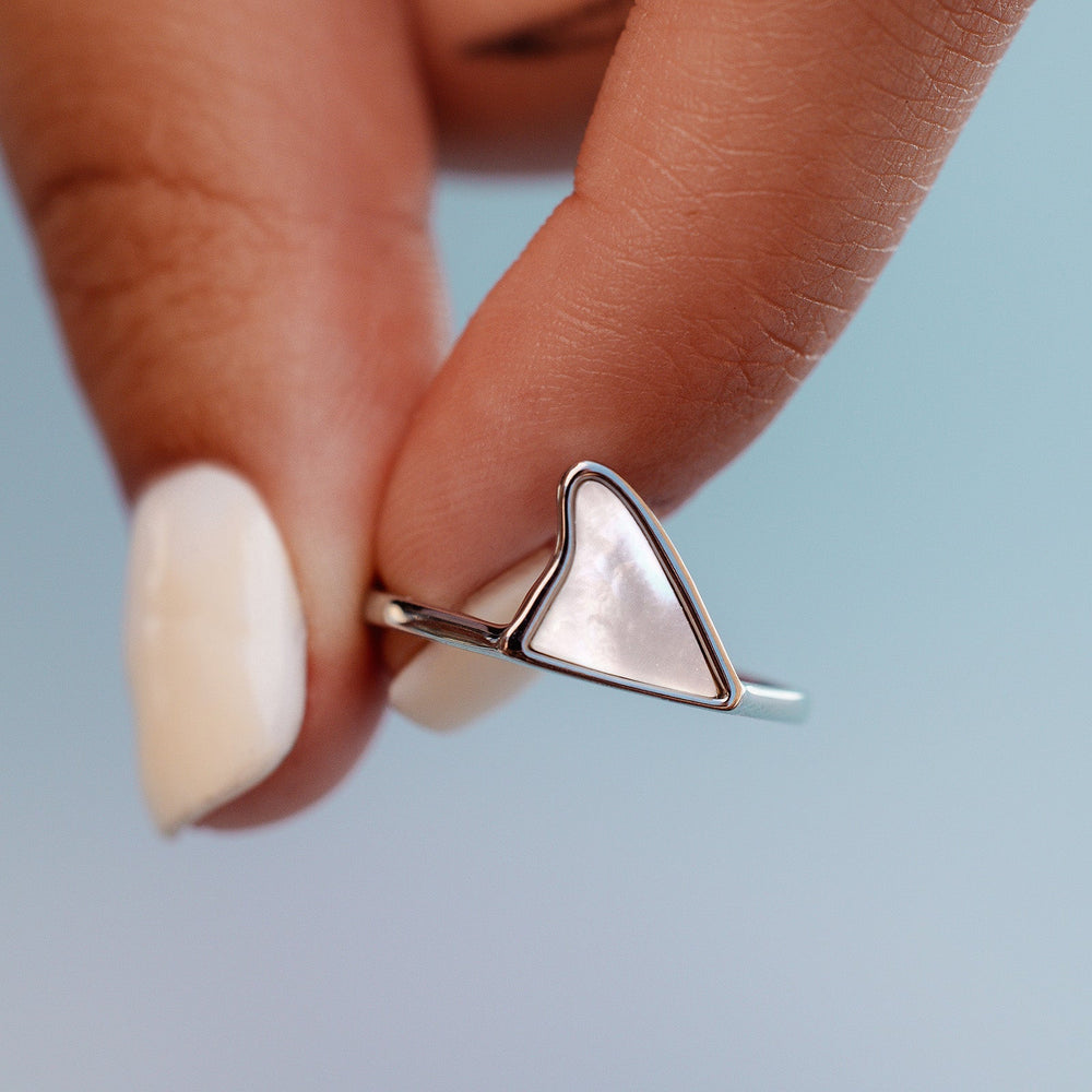 Mother of Pearl Shark Fin Ring 3