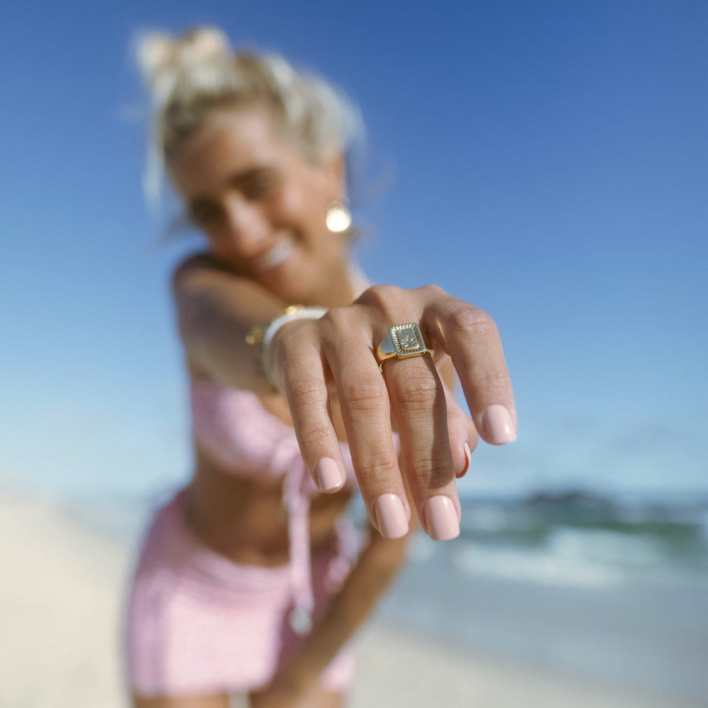 Palm Burst Signet Ring 6
