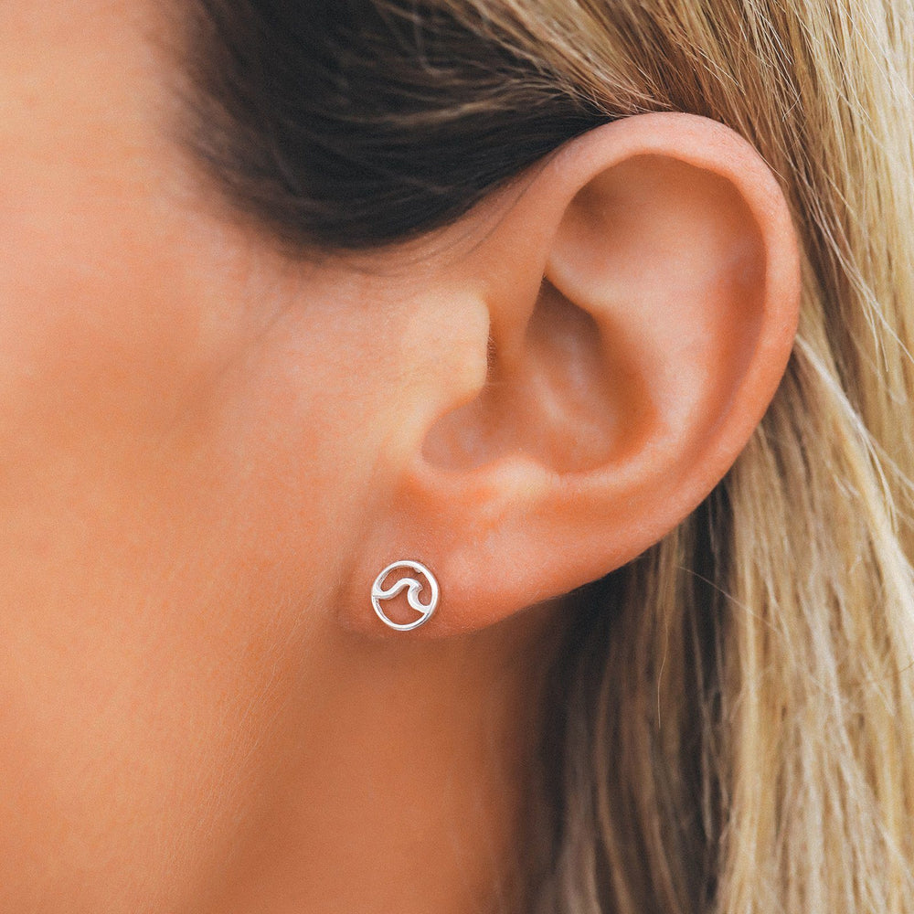 Circle Wave Stud Earrings 2