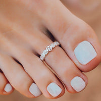 Daisy Toe Ring Gallery Thumbnail