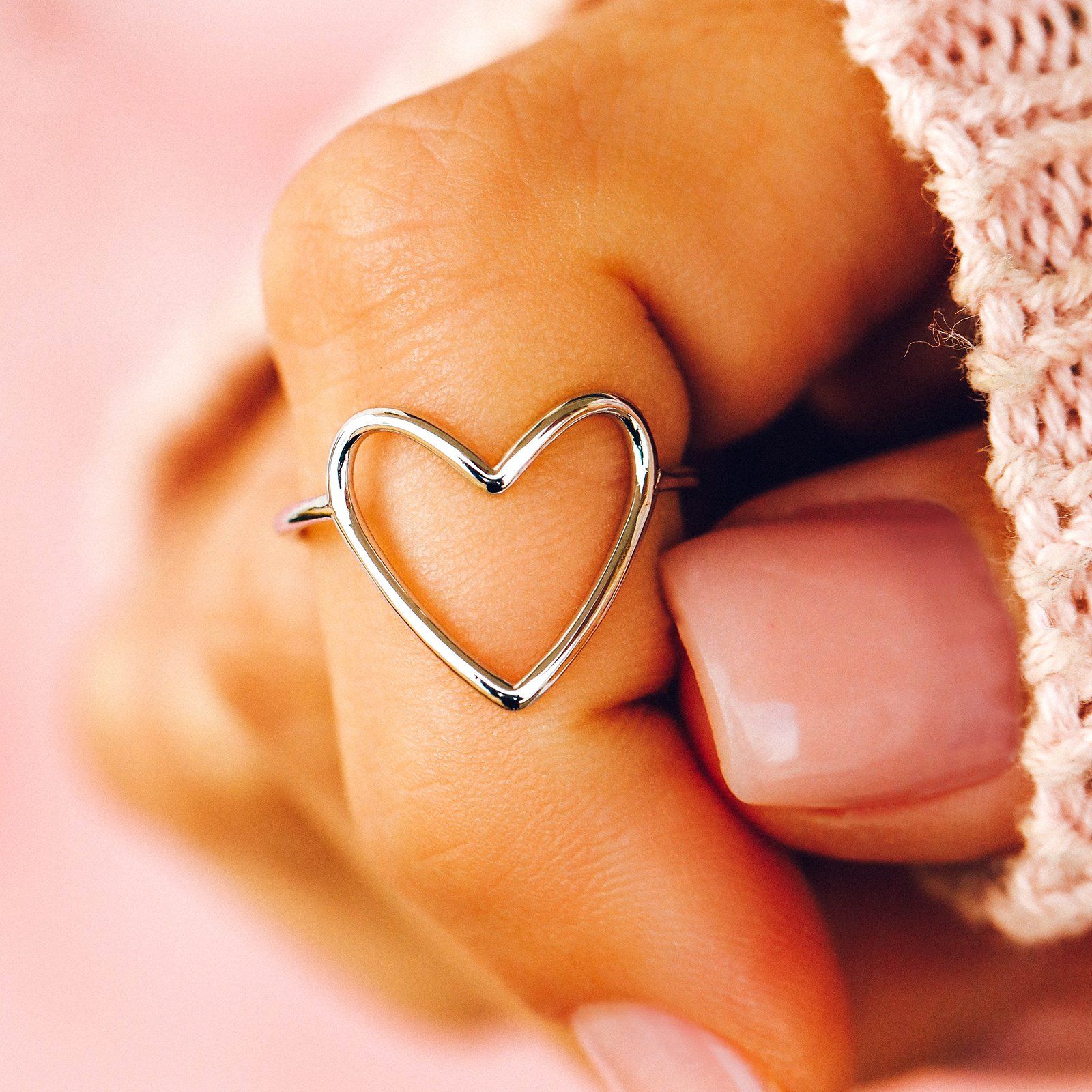 Chupi 2025 heart ring