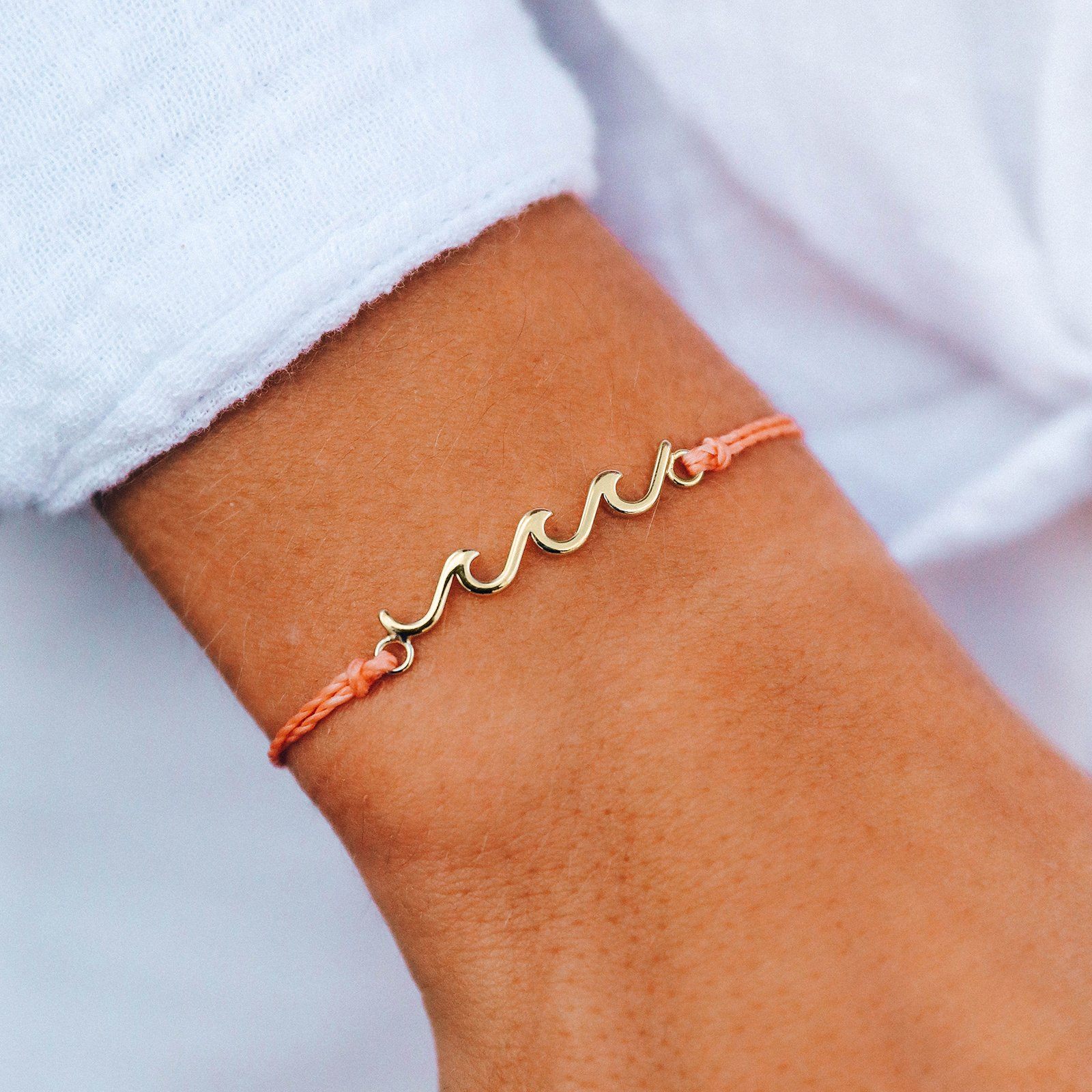 Puravida gold sale wave bracelet